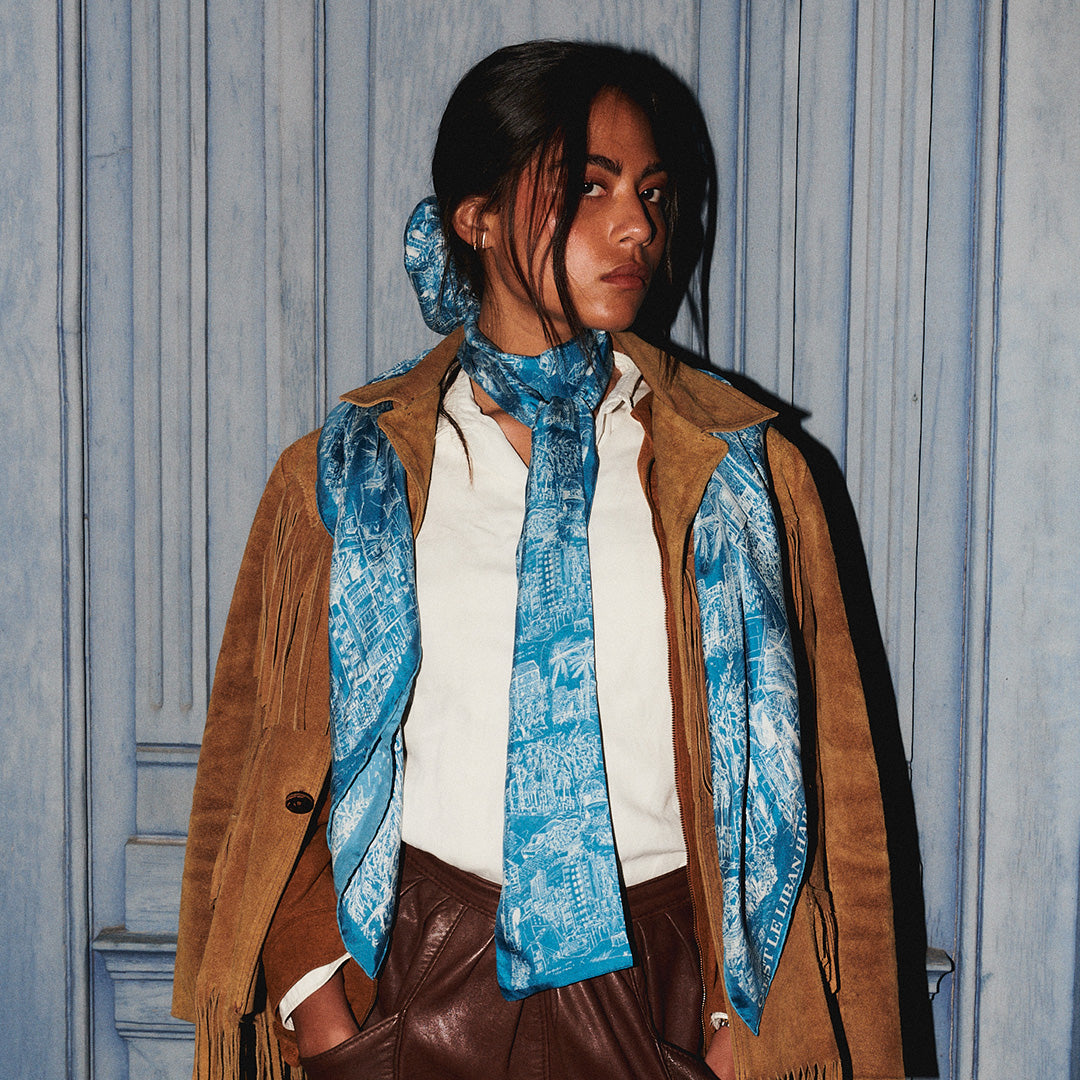 Lavallière Pays du Levant - Blue